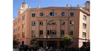 Colegio Sagrado Corazón - Vista exterior del edificio educativo en Montevideo